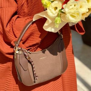 کیف دوشی زنانه کریس‌بلا