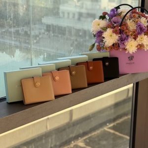 کبف پول دخترانه کریس بلا